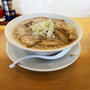 肉そば醤油ラーメンこってりを啜る・メンマ