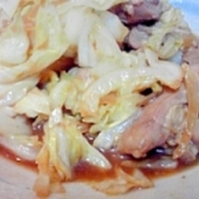 鶏もも肉と玉ねぎ、キャベツの焼肉のタレ炒め♪