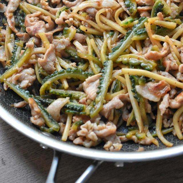 【ゴーヤレシピ】夏野菜レシピ☆ゴーヤ×青椒肉絲で栄養満点ごはん☆左指負傷なぅなど