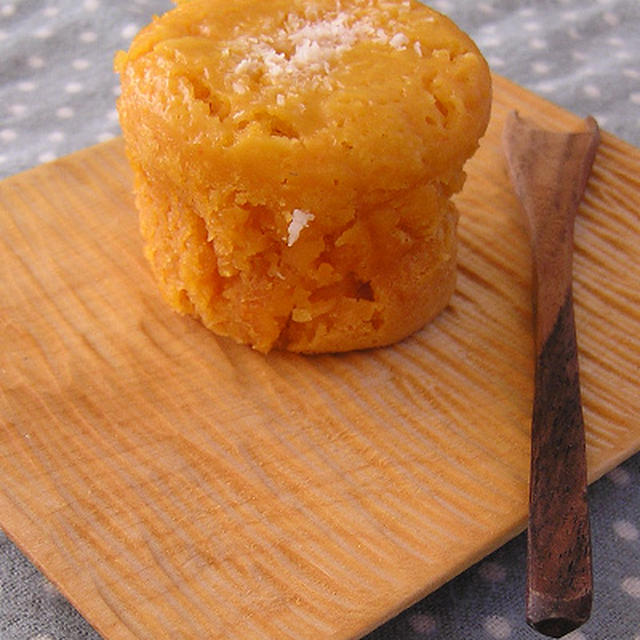 朝食・金時人参の蒸しケーキ（卵なし）