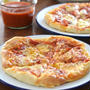 ピザの昼ごはん。レンジでトマトソース。【トマト缶・レンジ5分】