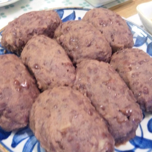 一日遅れの牡丹餅とかんぴょうの煮物