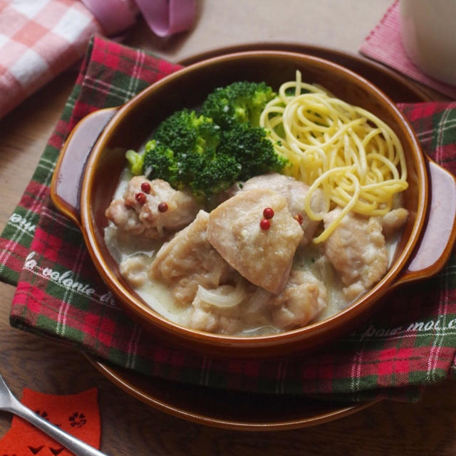 鳥もも肉のフリカッセ