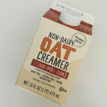 トレジョ オーツミルククリーマー（シナモンバン） Trader Joe’s Non-Dairy Oat Creamer Cinnamon Bun