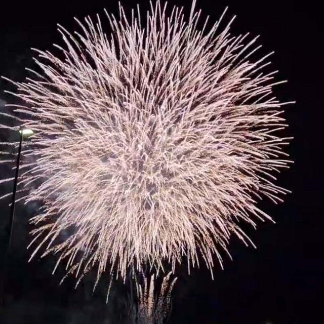 お祭りの花火