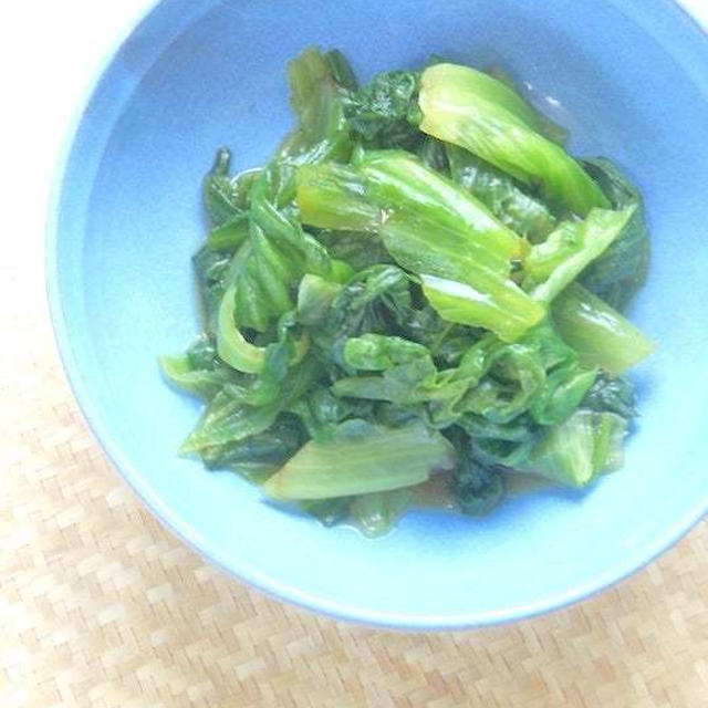 捨ててた部分で〜サッと蒸しゆで簡単！ポン酢醤油が合う〜レタスのおひたし。