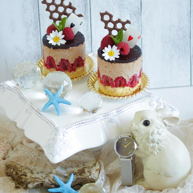 * ラズベリーのチョコムースとハワイの時計♪