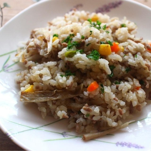 ＊ごぼう香る♪炊飯器DE簡単鶏ごぼうピラフ＊