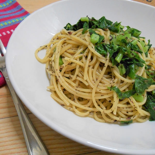 超簡単！！梅ゆかりと大根の葉のパスタ