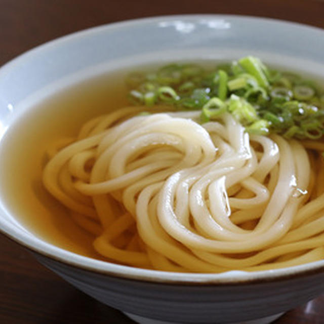 昼はぬるめの「ひやひや」うどん