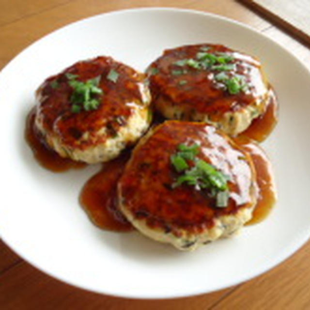 鶏と豆腐のヘルシーふわふわバーグ