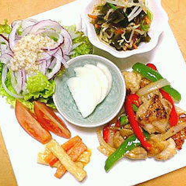 野菜炒めとお漬け物それぞれについて。