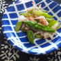 アスパラガスとカニかまの炒め物