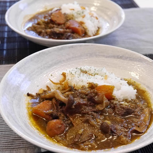 ★　魅惑のスジカレー