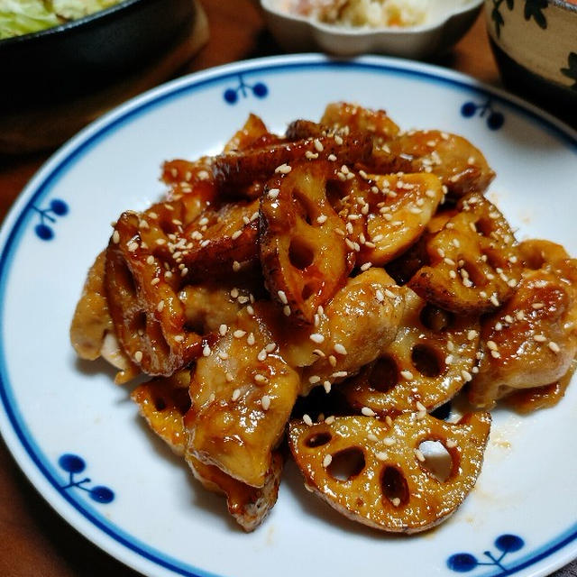 面倒なことしないから栄養満点！鶏肉とれんこんの甘酢炒め