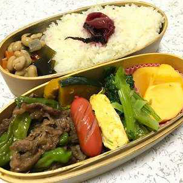 牛肉としし唐のオイスターソース炒め弁当。記念硬貨