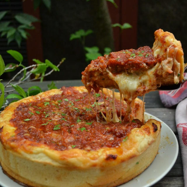 Chicago-Style Pizza シカゴ式ピザ