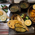 ホッケの塩焼きと野菜の天ぷらの晩ごはん。