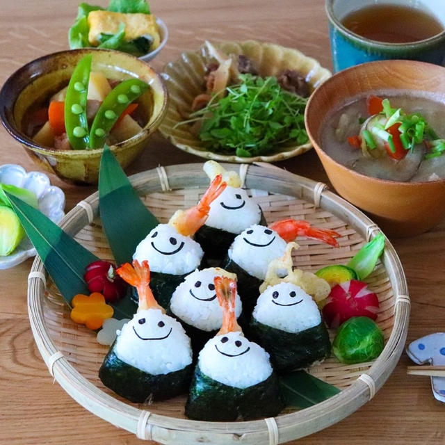 家族でつまむ＊天むすくん