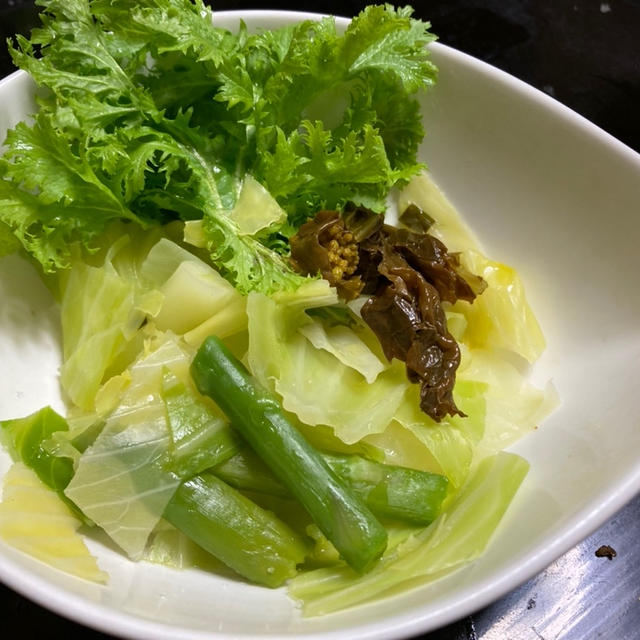わさび菜と菜の花のピクルス入り温サラダ