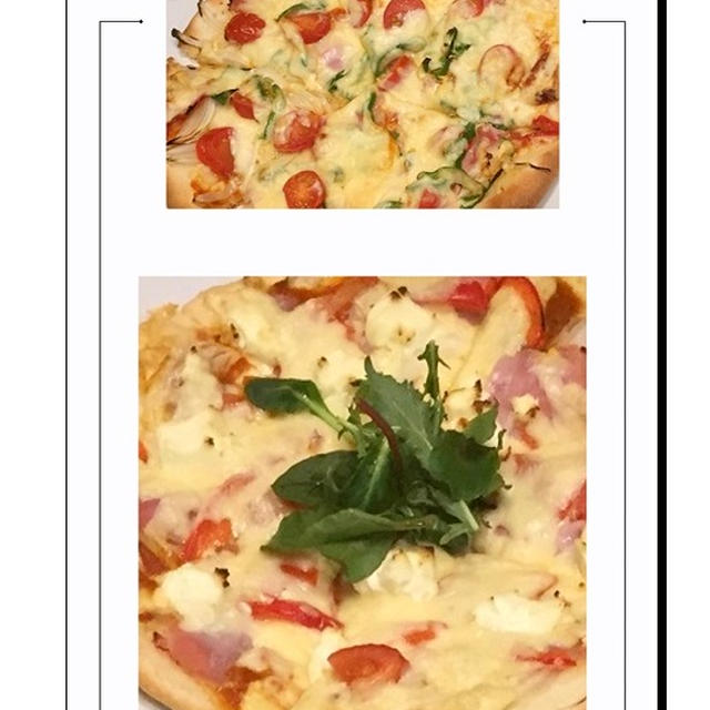 自家製ピザにはちょっとこだわってバジルペースト利かせてソースから作ってみましょう!!