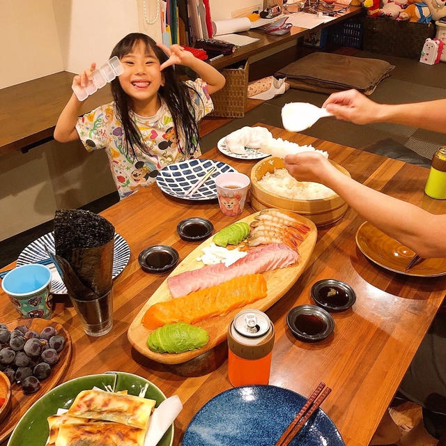 晩御飯はお寿司屋さんです！！