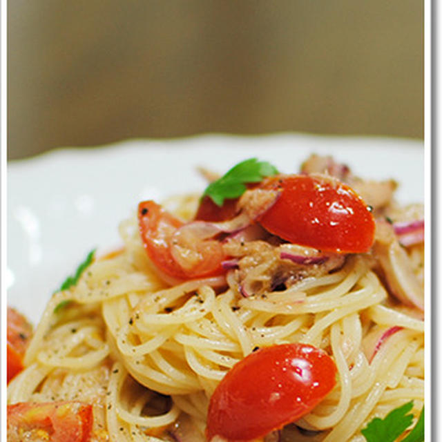 赤タマネギを使ったツナとミニトマトの冷製スパゲッティーニ