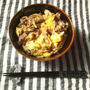 鯖缶と玉ねぎの卵とじ丼