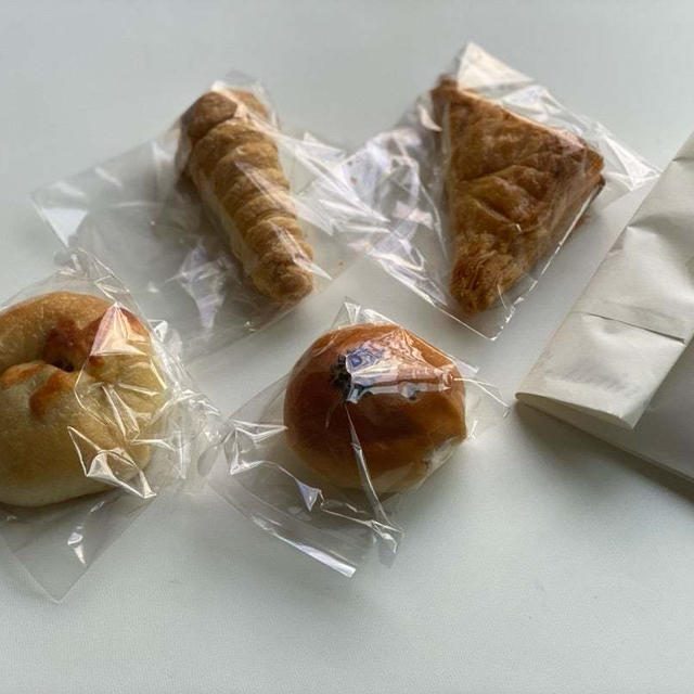今日の朝はマンマーノのパン♪