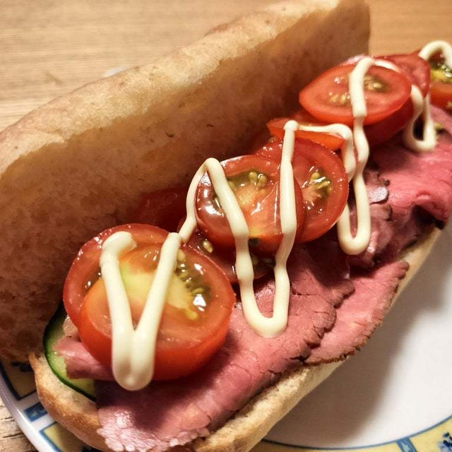 ダンナがいない日の晩ごはんは…自家製野菜とローストビーフのカスクート