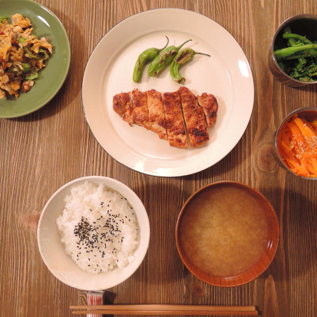 今日の晩ごはん～豚肉の味噌漬けと細かいおかず～