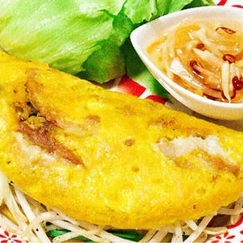 皮パリパリのベトナム風お好み焼き・バインセオ・ベトナム料理
