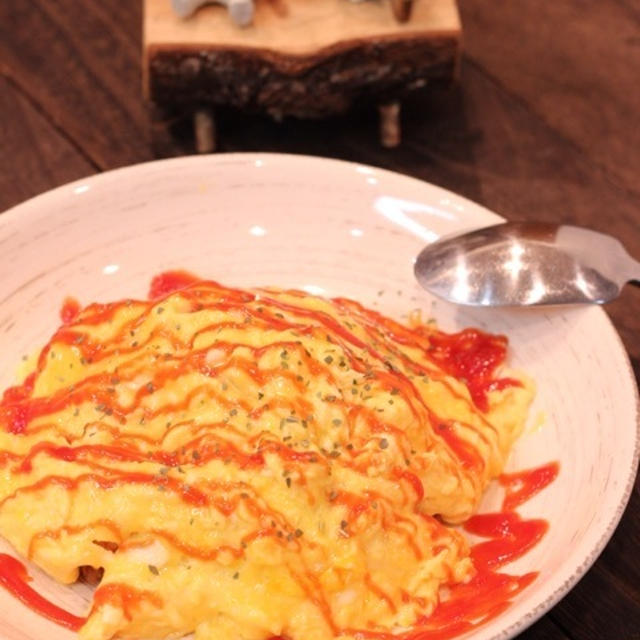 昼カフェ☆市販のハンバーグでオムライスランチ～