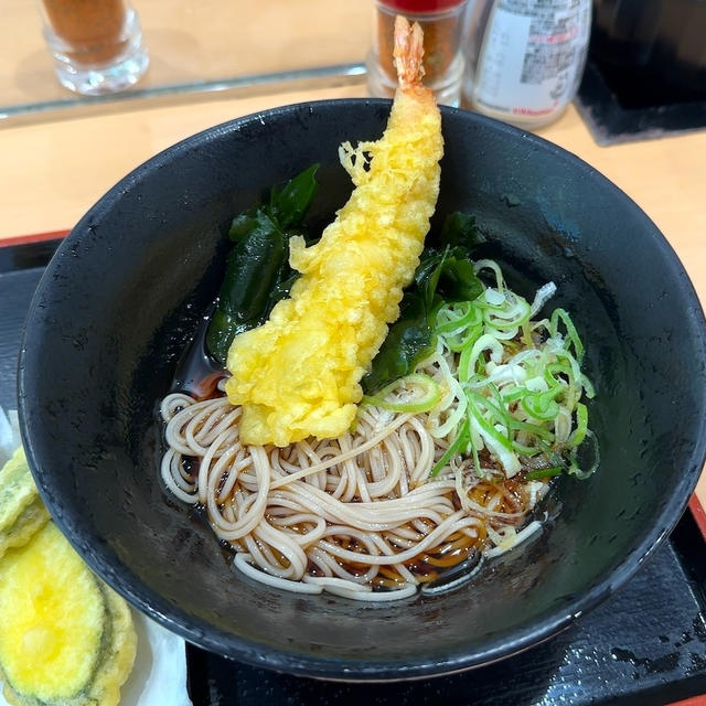 立ち蕎麦行脚「ゆで太郎九段南店の夏野菜天蕎麦」
