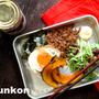 簡単：根菜そぼろ丼目玉焼き乗せ定食　＜日めくりカレンダー前編＞