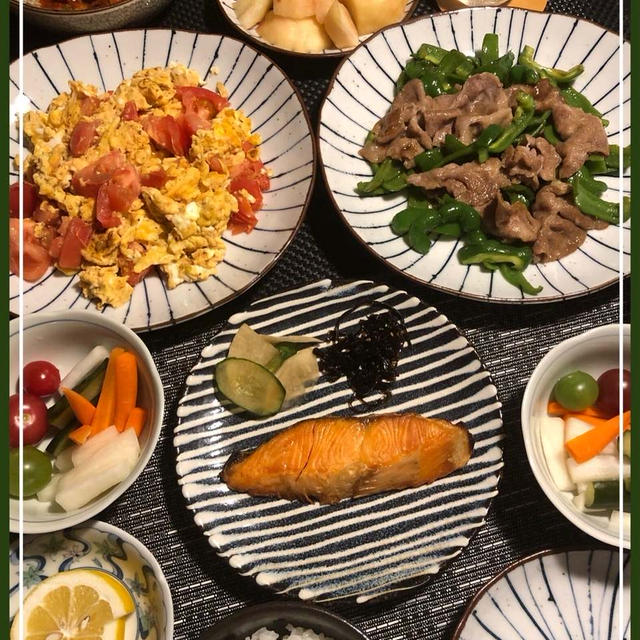 おかず一杯の焼き鮭定食
