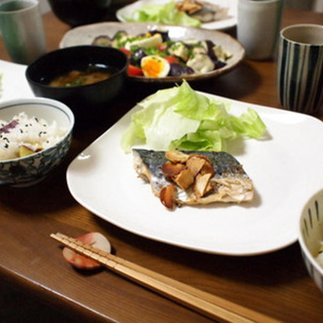 鰆のガーリックソテーとマヨポンサラダと芋ご飯