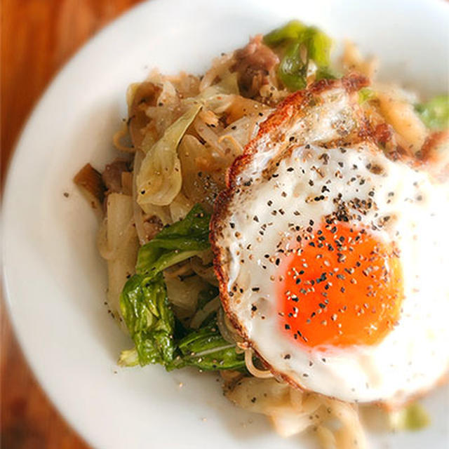 インスタントラーメンを使って焼きラーメンを作ってみた