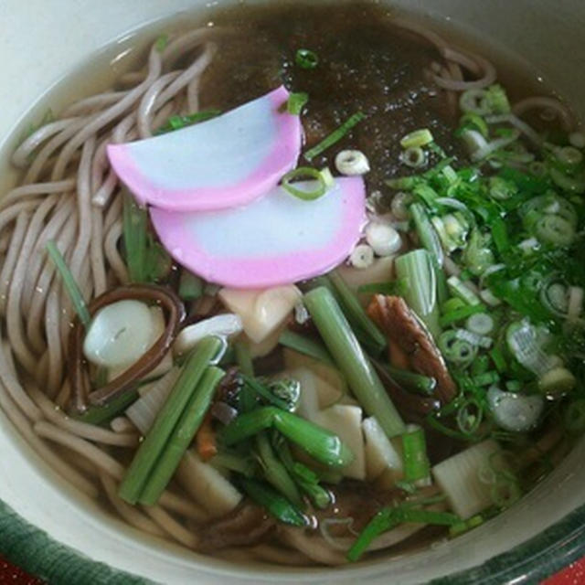 昼は山菜そば