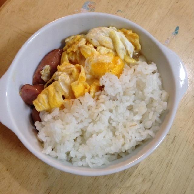 卵とウィンナー炒め