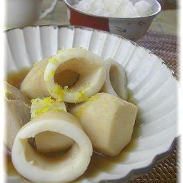 やわらかイカと里芋の煮物。　と献立。