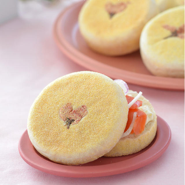 さくらイングリッシュマフィン。【春パン・ほんのりさくらの塩気と風味】