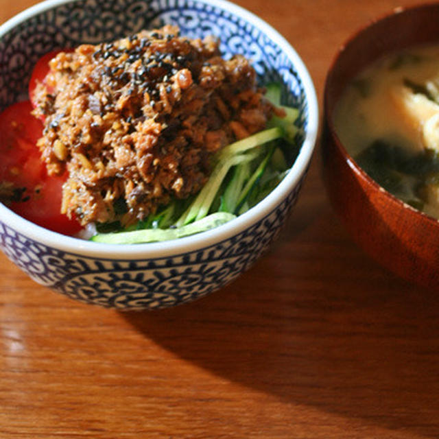 サバ缶丼