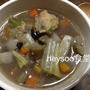 柚子こしょう味の根菜と鳥だんごのスープ