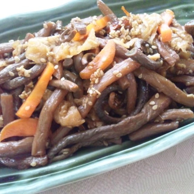ゼンマイと人参の煮物