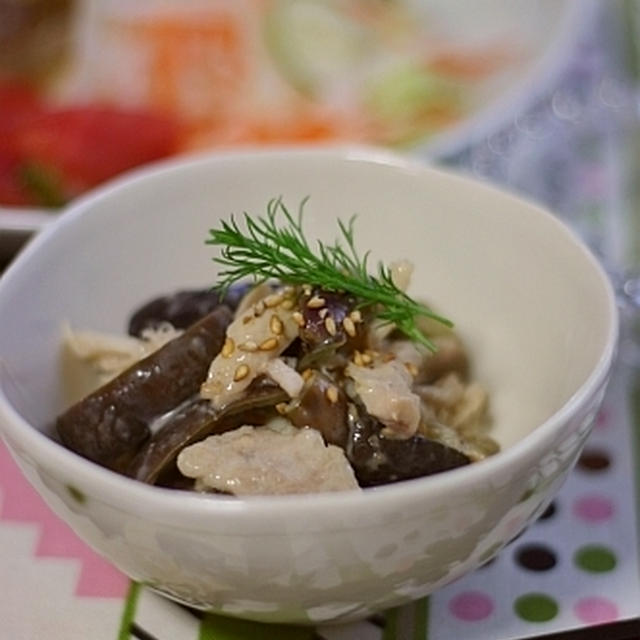 蒸し鶏と茹で茄子の胡麻マヨ和え