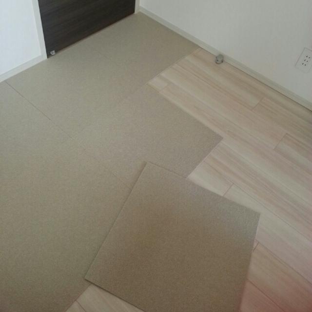 床、張り替えてみた。