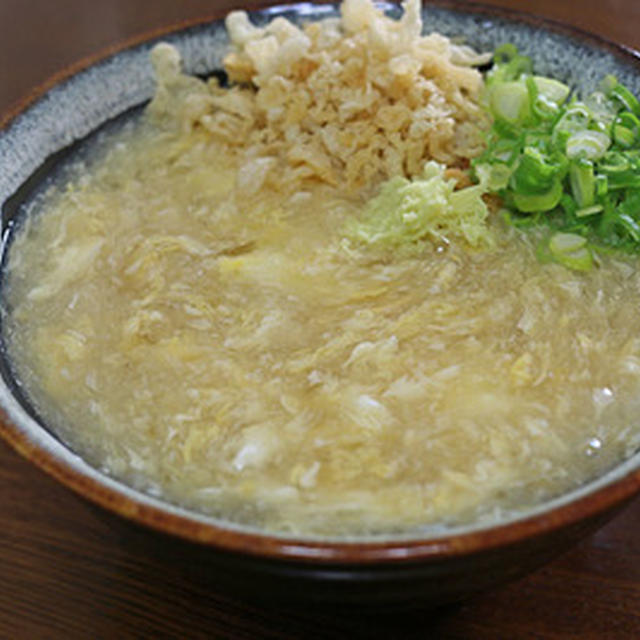 今年最初の一杯は「けいらんうどん」