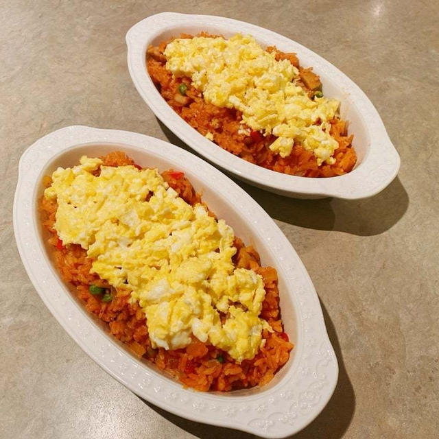 洋食　チキンライスとスクランブル