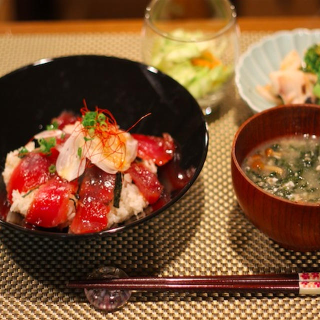 カツオの韓国風漬け丼